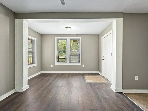 5th image of 3115 E 73rd St