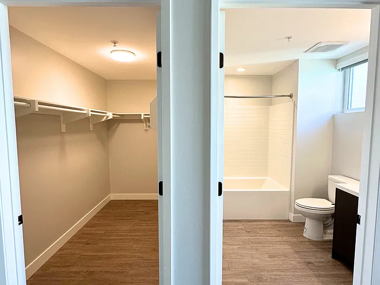 Evoc Hillcrest — Photo 46