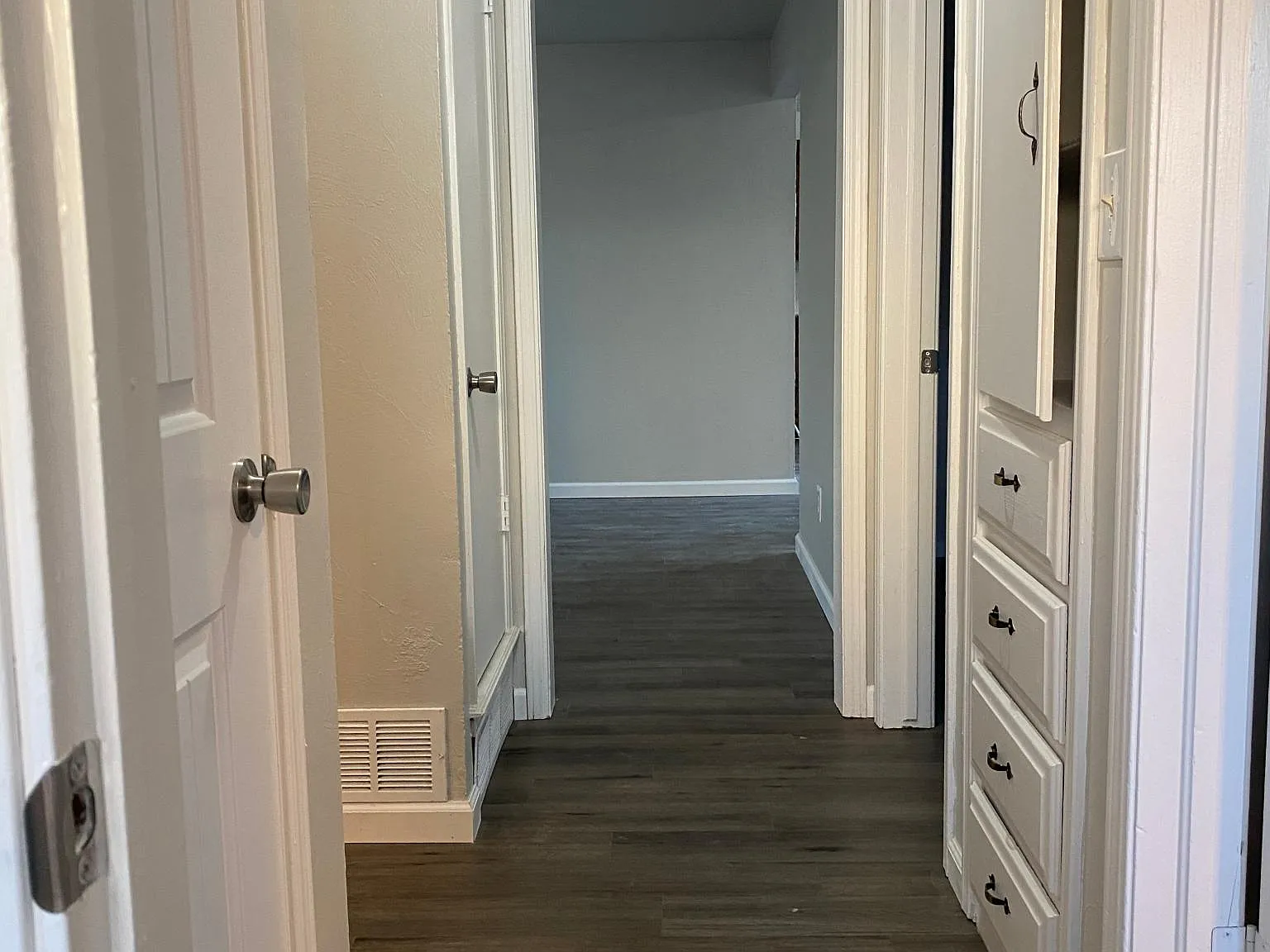 4 bed, 864 sqft, $1,195 — Photo 3