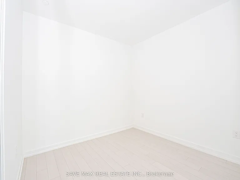 4010 Eglinton Ave W #615 — Photo 16