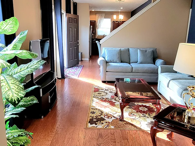 1300 Crown Point Pl — Photo 7