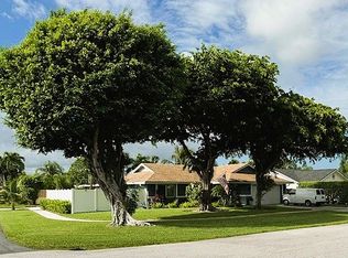 1002 SW 23rd Ave, Boynton Beach, FL 33426