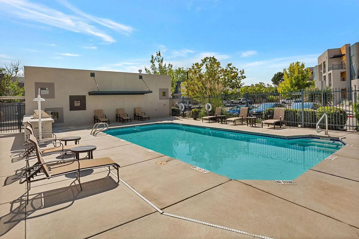Ladera Vista Apartments — Photo 3