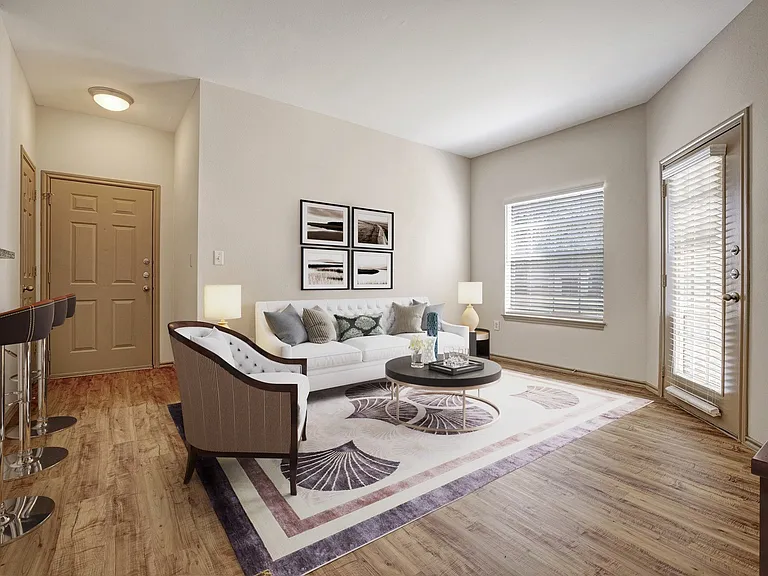 Elm Hollow Apartments — Photo 28