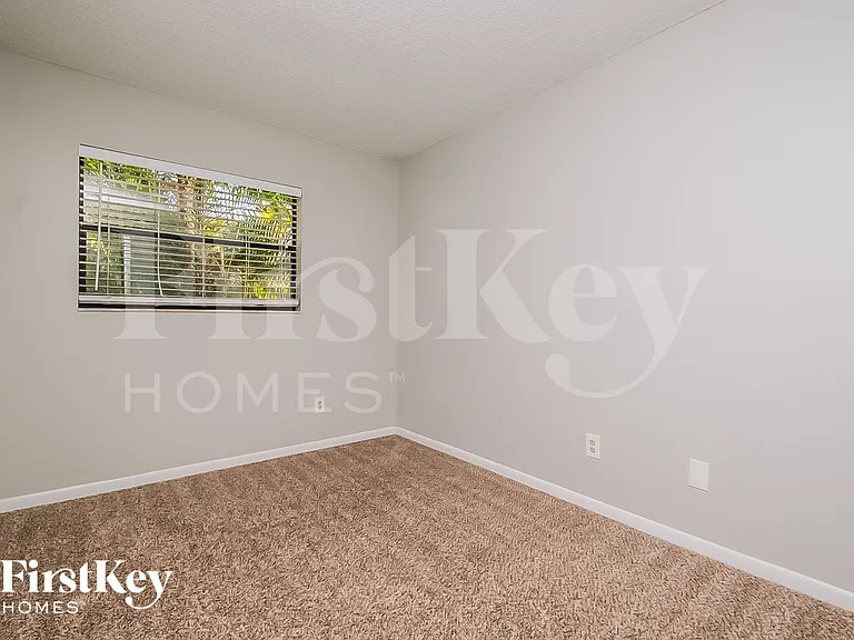 2813 Eagle Run Cir S — Photo 10