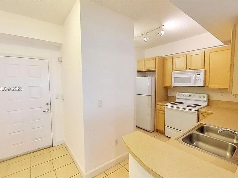 6001 SW 70th St #217 — Photo 20