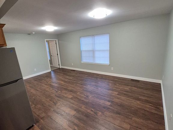 3rd image of 25 Lyles Rd #D
