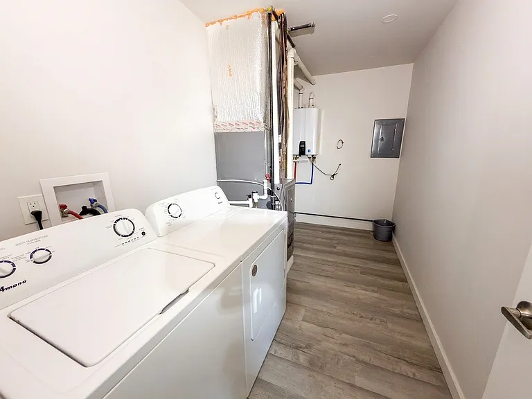 870 Violet Ave #8 — Photo 17