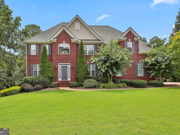 157 Silverbell Ln, Sharpsburg, GA 30277