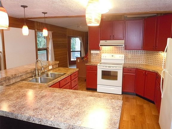 3rd image of 13589 Dolly Varden Lane NW