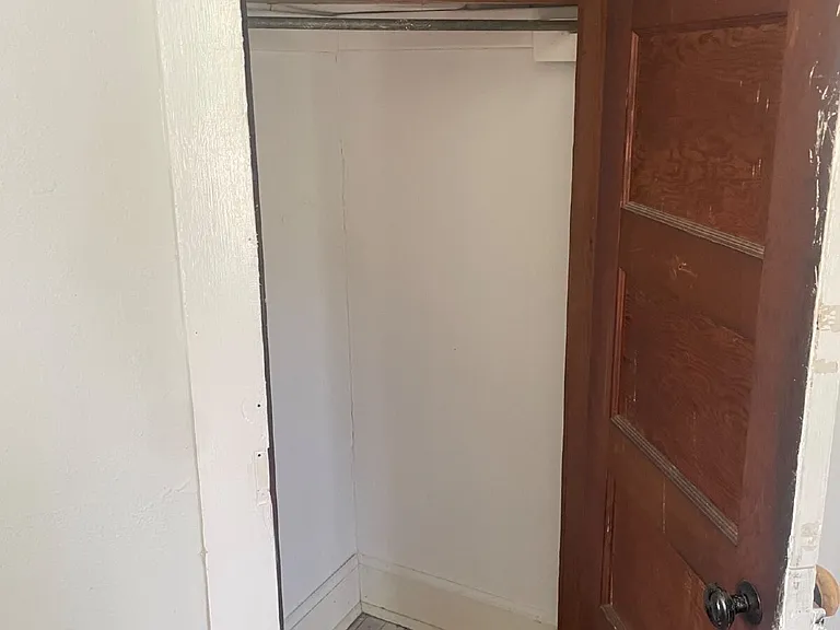 276 Finley St — Photo 10
