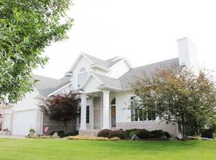6723 Hampton Ct, Johnston, IA 50131