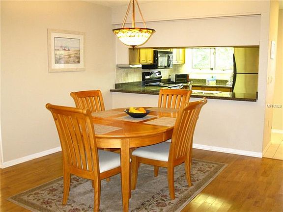 4th image of 1015 Lake Avoca Ct