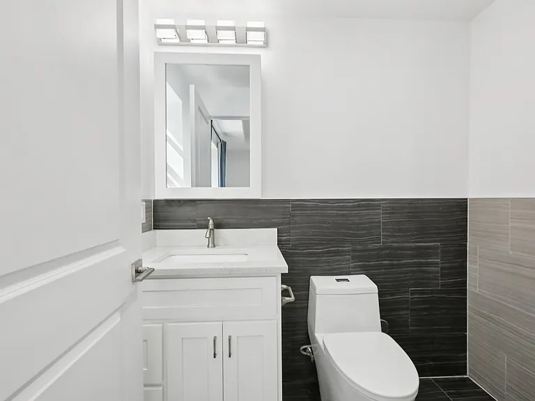 131 Zabriskie St #1 — Photo 22