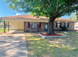 305 Ohio Ln, Lavaca, AR 72941