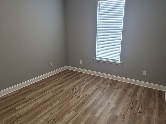 5th image of 1031 Wessex Dr