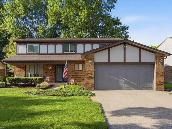 14560 Eastport Dr, Sterling Heights, MI 48313
