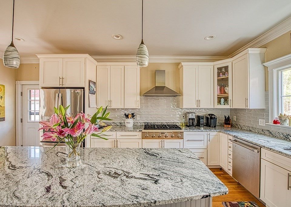 52 Lincoln St, Duxbury, MA 02332 MLS 73156884 Zillow