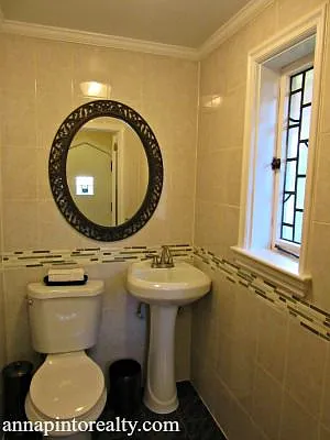 Sold by Anna Pinto Realty | media 26