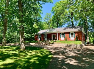 2005 Ribourde Dr, South Bend, IN 46628