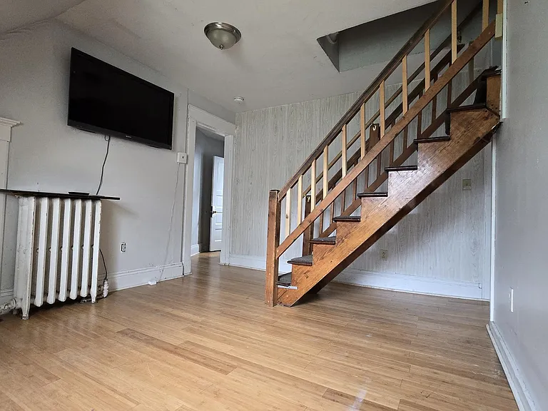 45 N Winooski Ave #4 — Photo 1