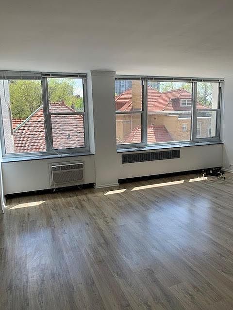 1st image of 4250 N Marine Dr APT 310