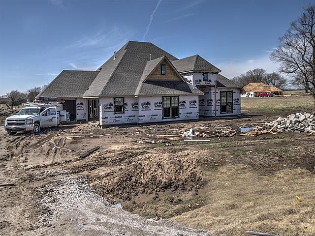 2nd image of 20909 S Windsor Ave