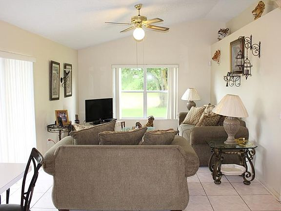 5th image of 51 York Ct