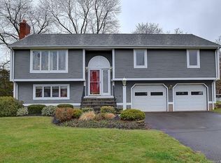 7 Hale Rd, Portland, CT 06480