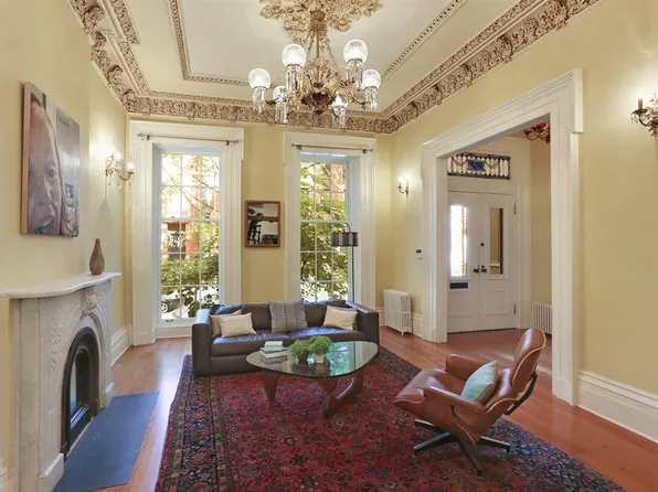 162 Bergen Street image 1 of 15