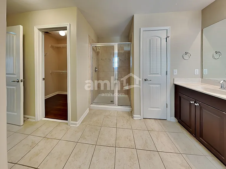 160 Grayson Ave — Photo 15