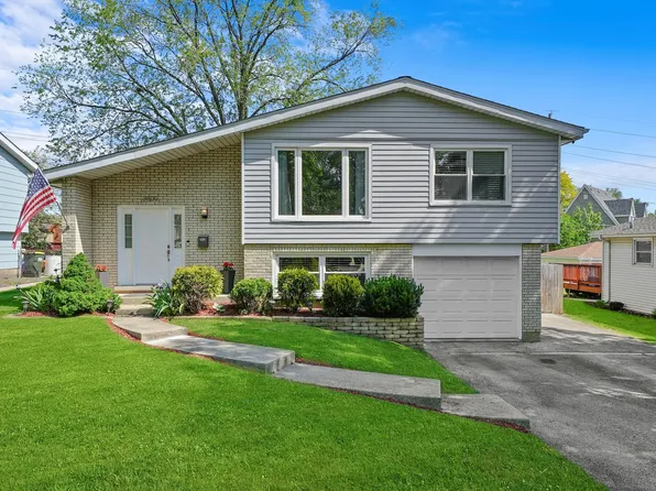 3800 Holly Ln, Rolling Meadows, IL 60008