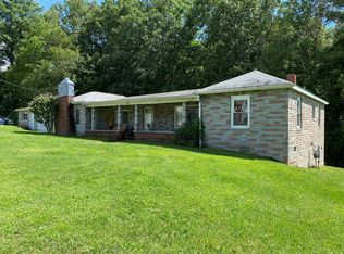 229 E Whitby Rd, Shady Spring, WV 25918