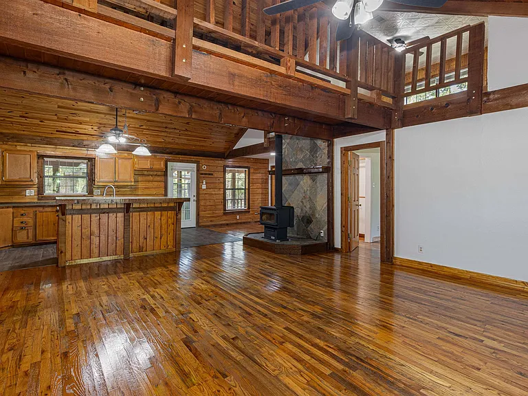 18737 Saddleback Ln — Photo 24