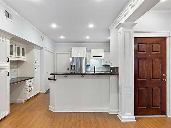 4th image of 2555 Bering Dr APT 13