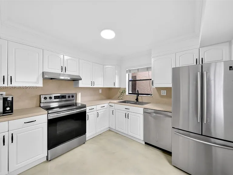 265 SE 10th St #1C — Photo 5