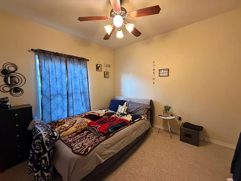 1529 Bentley Cir — Photo 17