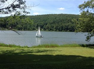 9 Irvington Rd, Kent Lakes, NY 10512