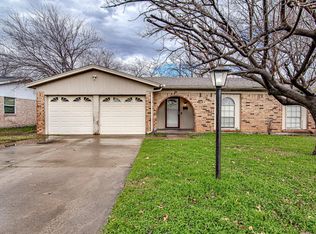 208 Chevy Chase Dr, Fort Worth, TX 76134
