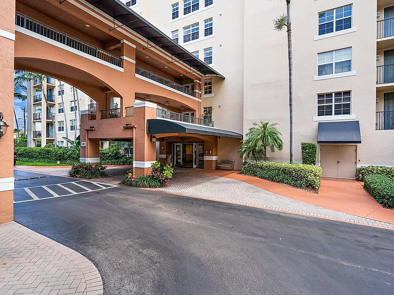 1803 N Flagler Dr #303 — Photo 25