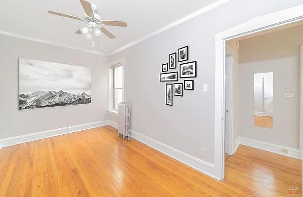 1st image of 946 W Cuyler Ave #4cb6b8f05