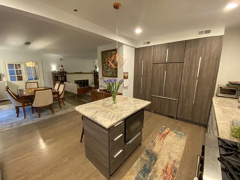 1220 Grant St — Photo 5