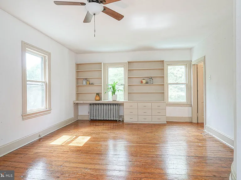 315 Chestnut St — Photo 10