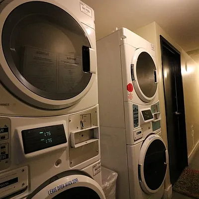 Rented by Nooklyn NYC LLC | media 32