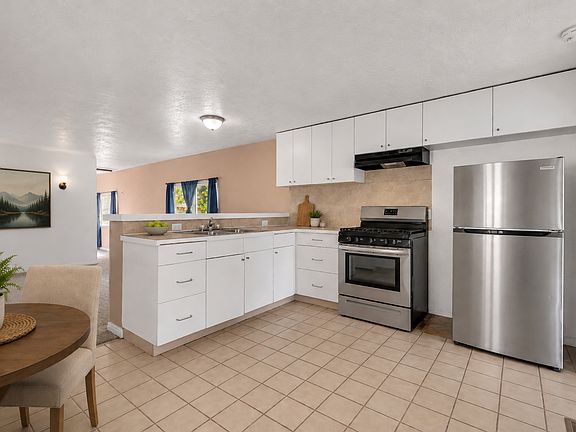 4th image of 6954 S Flamingo Way