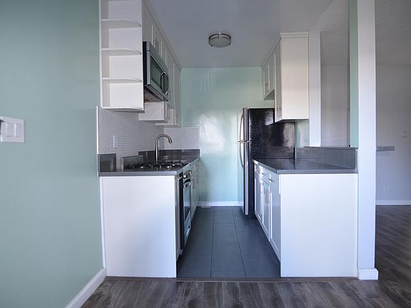 4th image of 449 N Hoover St APT 10