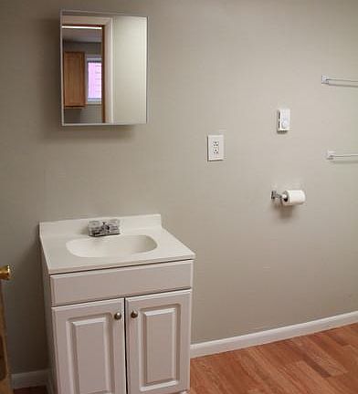 2nd image of 37 Willow St #4