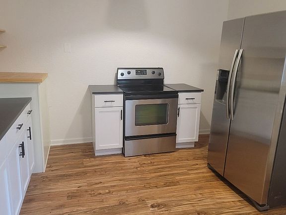 3rd image of 1324 Buchanan Ave APT B