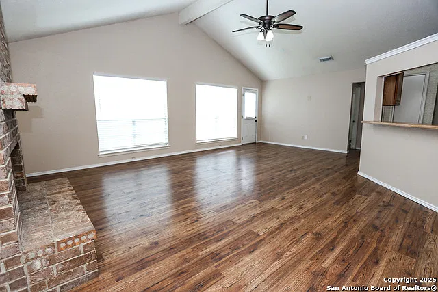 3 bed, 2.0 bath, 1420 sqft, $1,650 — Photo 4