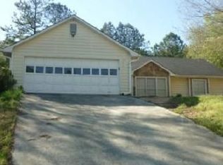 1805 Green Alder Dr, Dacula, GA 30019